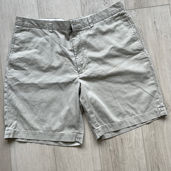 Brooks Brothers 346 Chino Khaki Shorts Mens Size 38 Tan Beige Flat Front Cotton - Picture 1 of 7